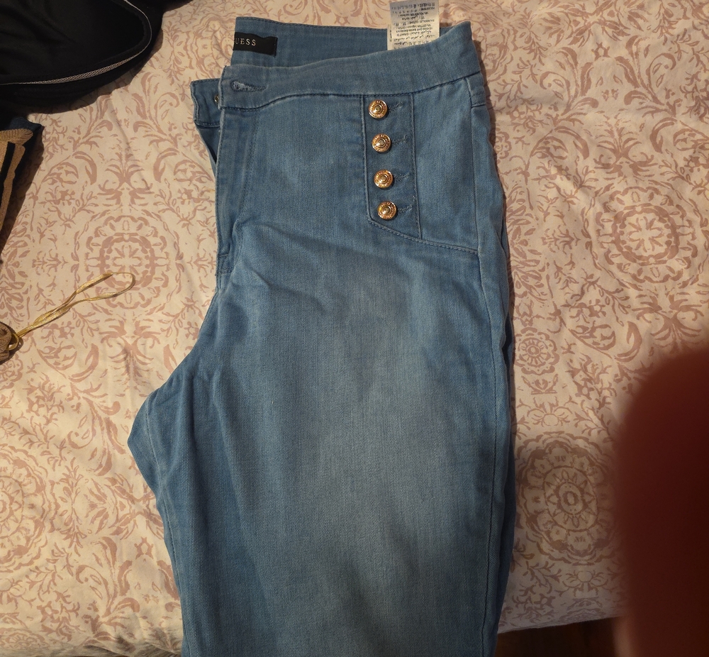 Guess Light Blue High-Rise Jeans with Gold Buttons